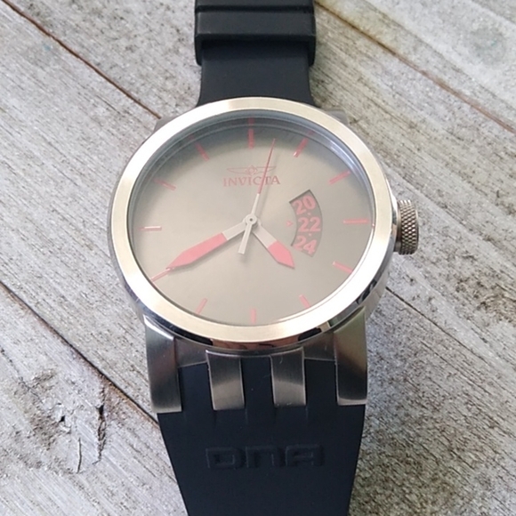 Invicta DNA Urban Men's Watch 10402 Black/Gray/Red - Picture 4 of 16